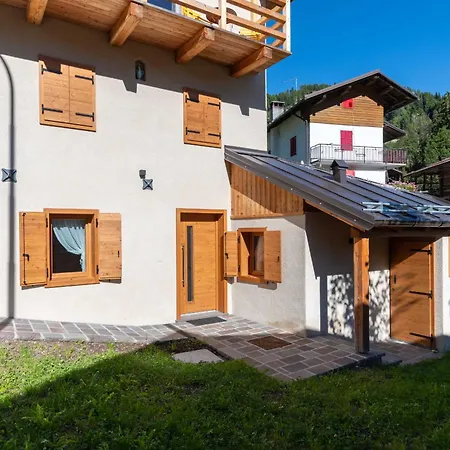 Cuore Di Larice Apartment *