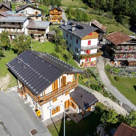 Cuore Di Larice Apartment *